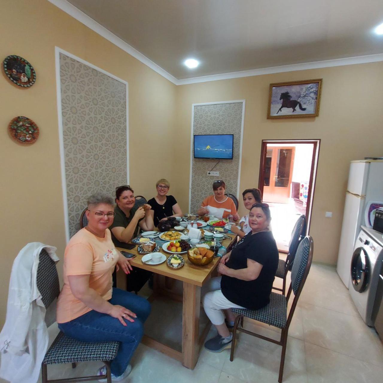 Old Safari Golden Location Guest House Buhara Exterior foto